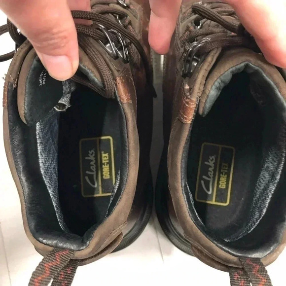 Clarks Ash Gortex Boots Men 9.5M Leather Waterproof Hiking Mid EUC‎ Brown - Picture 9 of 10